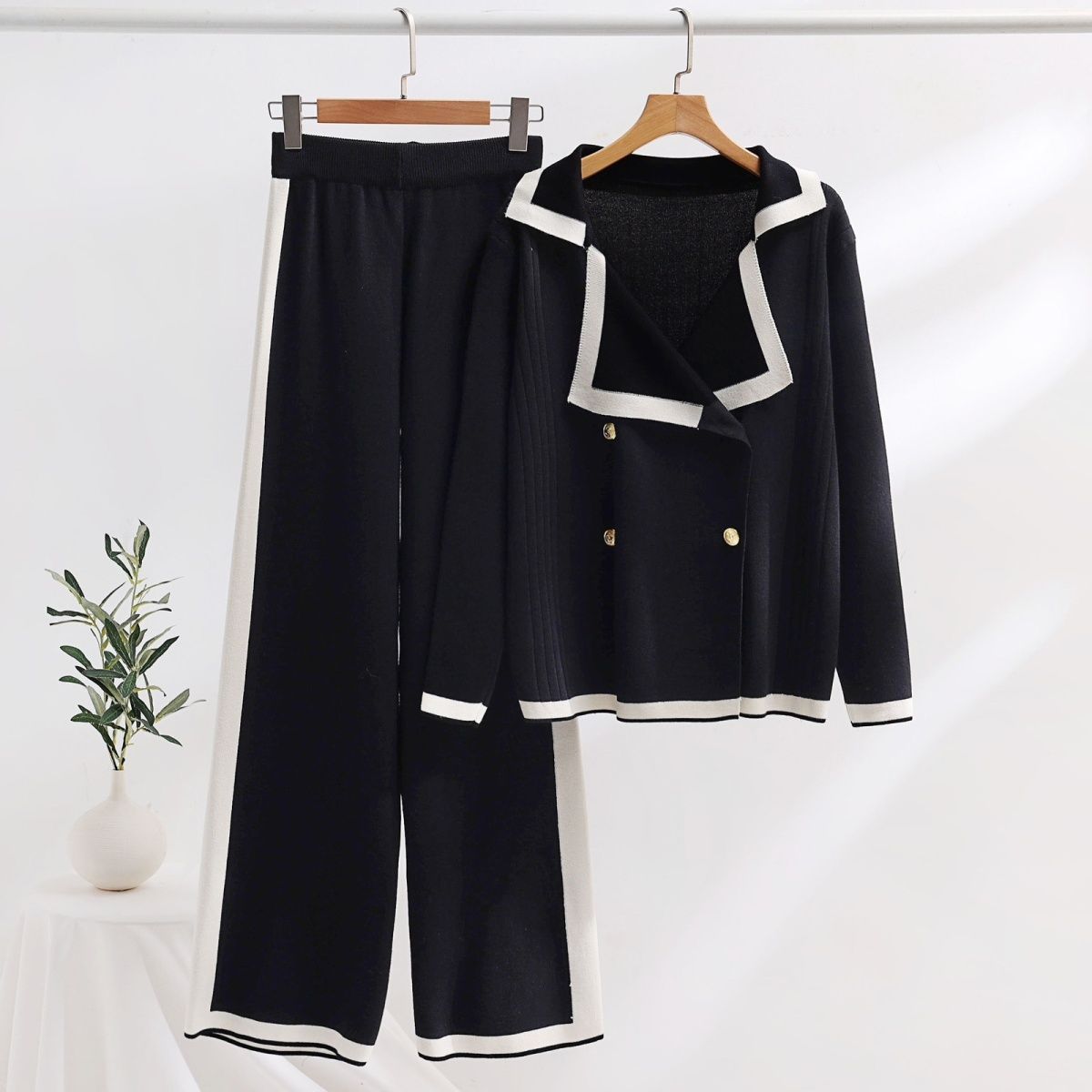 Color Contrast Knit Blazer & Pants Set
